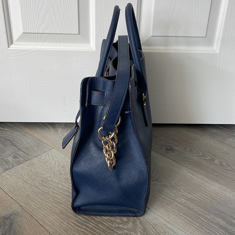 Michael Kors Navy Excellent Cond Large Hamilton Tote/ MK Dust Bag included - Picture 8 of 16